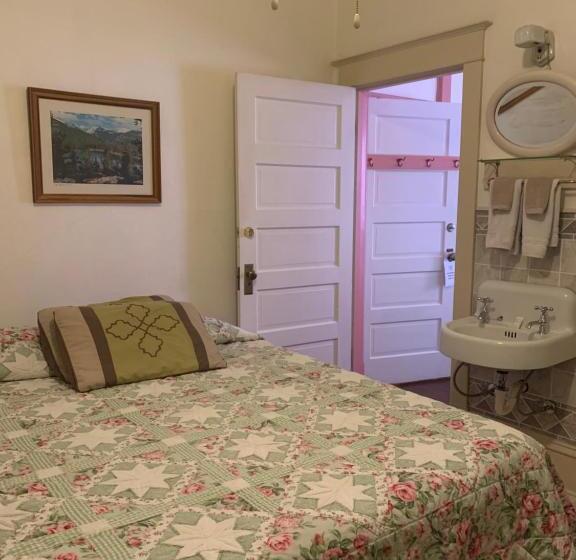 جناح, Historic Hotel Greybull