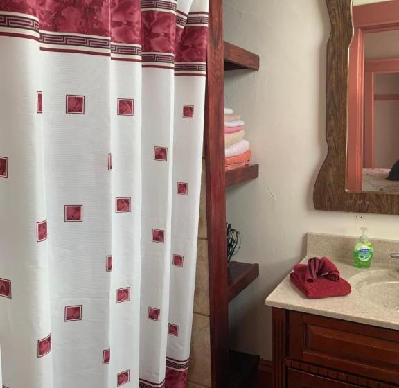 جناح, Historic Hotel Greybull