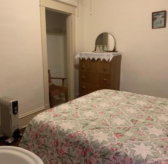 جناح, Historic Hotel Greybull