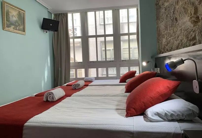 اتاق استاندارد سه نفره, Hostal Hotil Coruña Centro