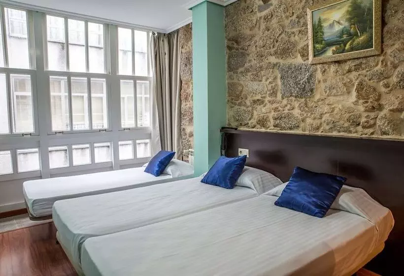 اتاق استاندارد سه نفره, Hostal Hotil Coruña Centro
