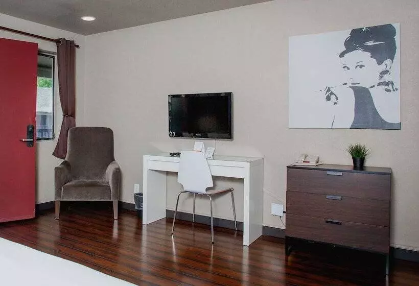 اتاق لوکس, Alura Inn
