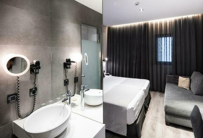 Номер Стандарт, Catalonia Gran Via Bcn