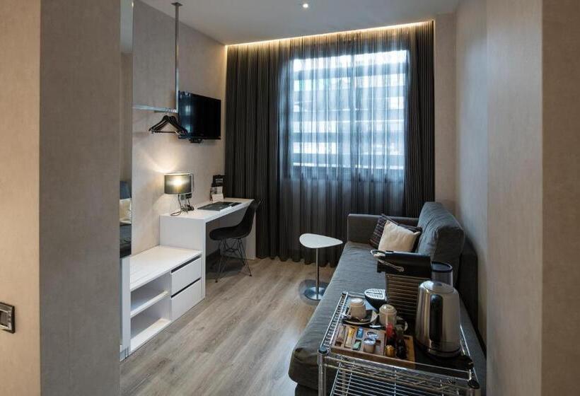 Полулюкс, Catalonia Gran Via Bcn