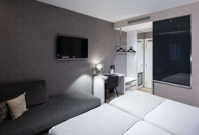 Номер Стандарт, Catalonia Gran Via Bcn