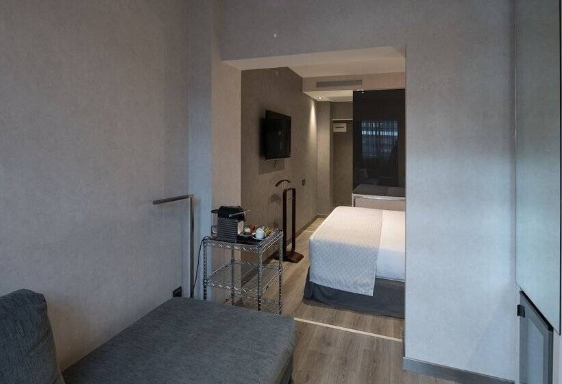 Полулюкс, Catalonia Gran Via Bcn