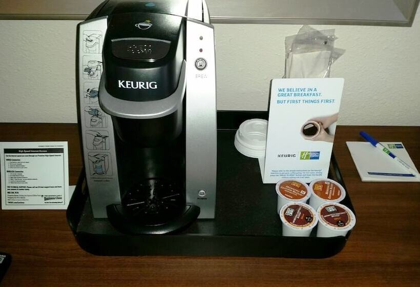 סוויטה, Holiday Inn Express Hotel & Suites Clifton Park, An Ihg