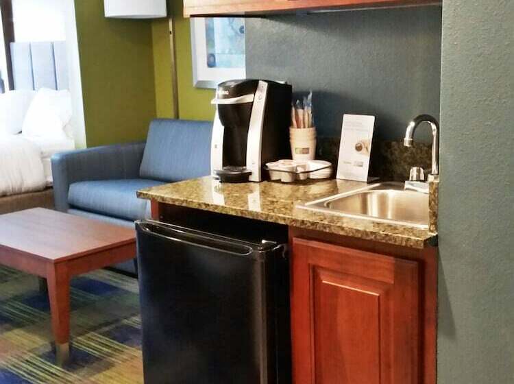 Люкс, Holiday Inn Express Hotel & Suites Clifton Park, An Ihg
