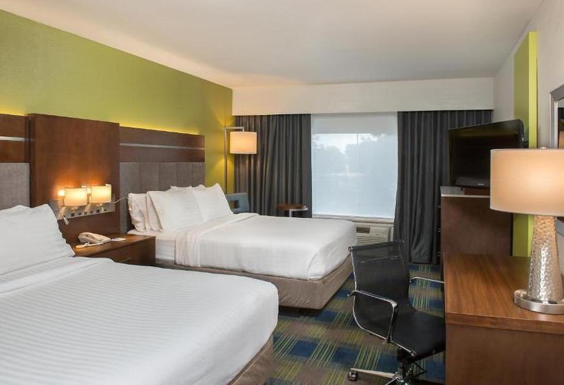 חדר סטנדרט, Holiday Inn Express Hotel & Suites Clifton Park, An Ihg
