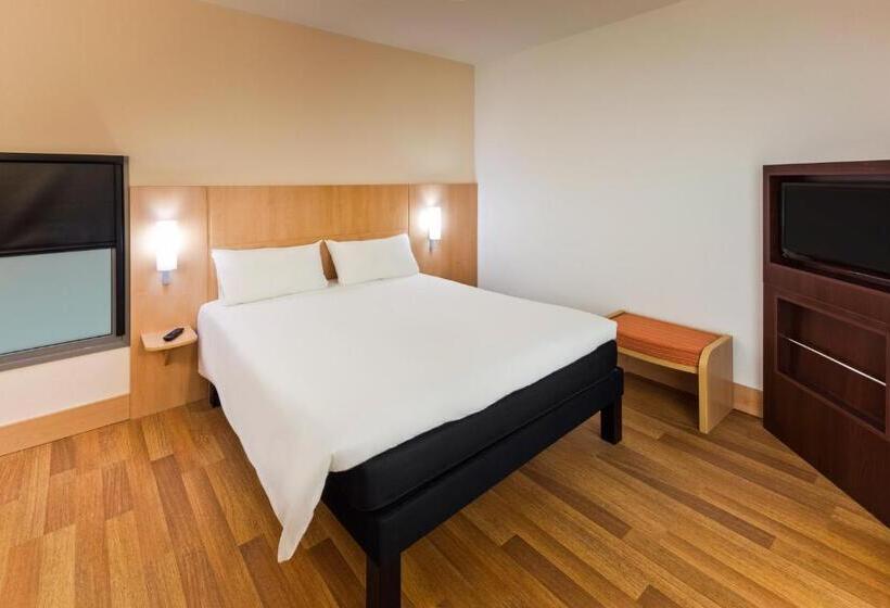 Номер Стандарт, Ibis Barcelona Centro
