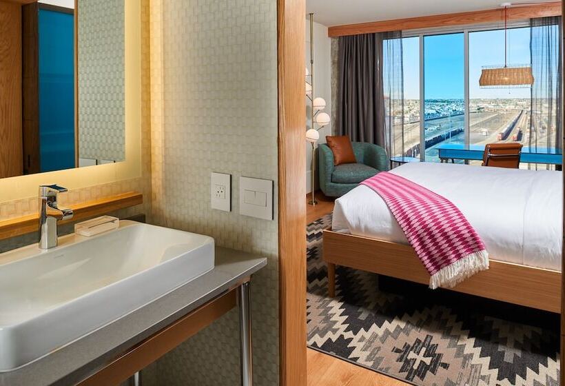 غرفة قياسية, Indigo El Paso Downtown, An Ihg