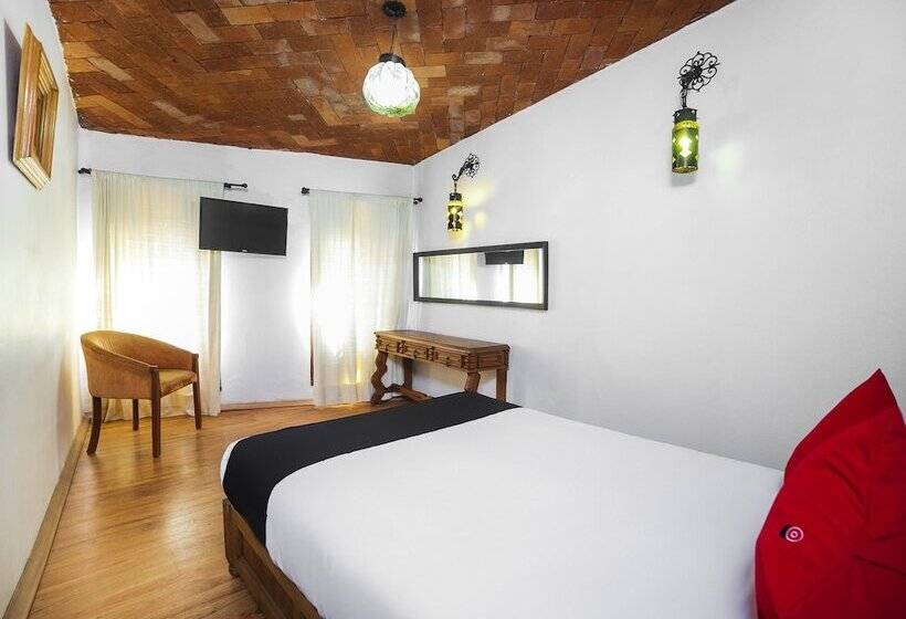 غرفة قياسية, La Mansión Del Quijote