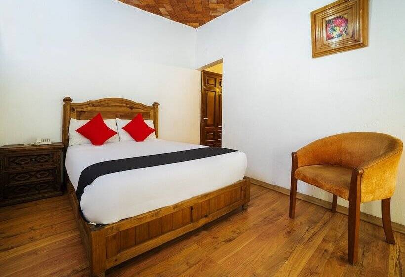 غرفة قياسية, La Mansión Del Quijote