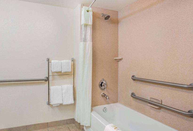 장애인을 위한 더블 침대 스탠다드 룸, La Quinta By Wyndham Fowler