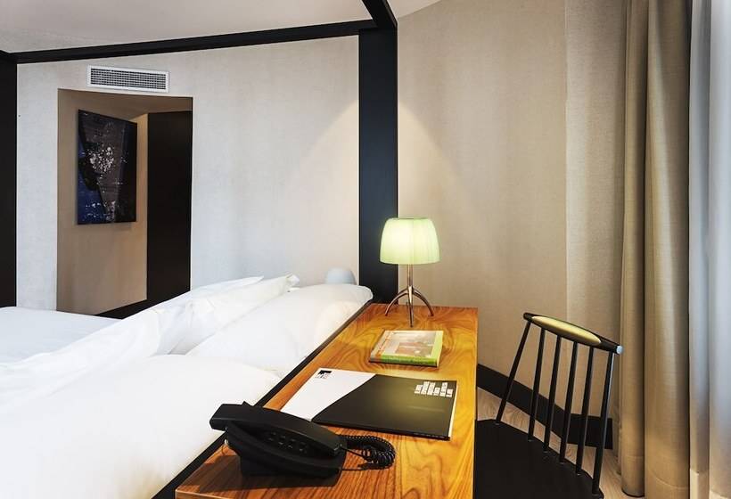 غرفة بريميوم, One Shot Luchana 22