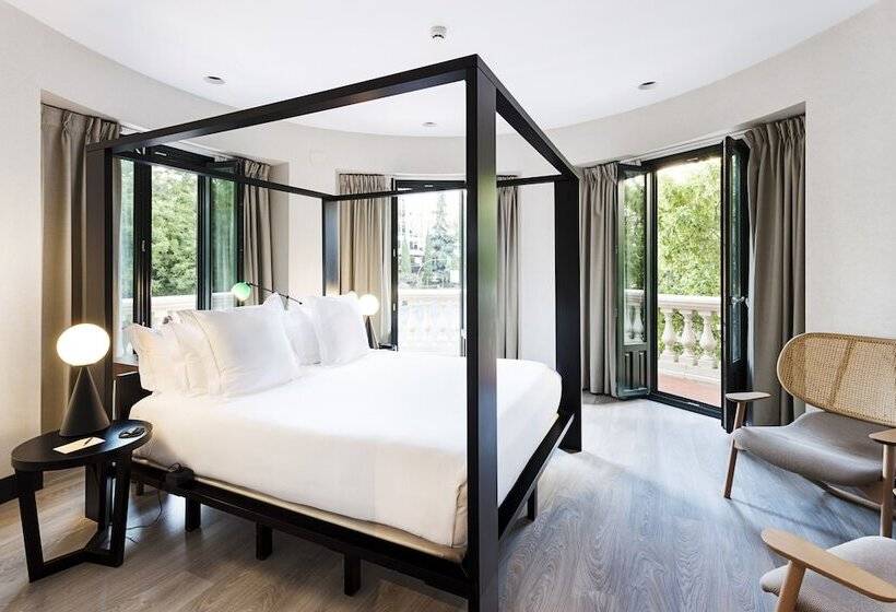 غرفة بريميوم, One Shot Luchana 22