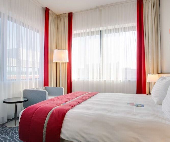 Номер Superior, Park Inn By Radisson Amsterdam Airport Schiphol
