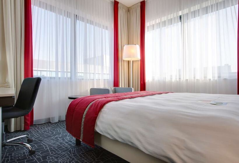 Номер Superior, Park Inn By Radisson Amsterdam Airport Schiphol