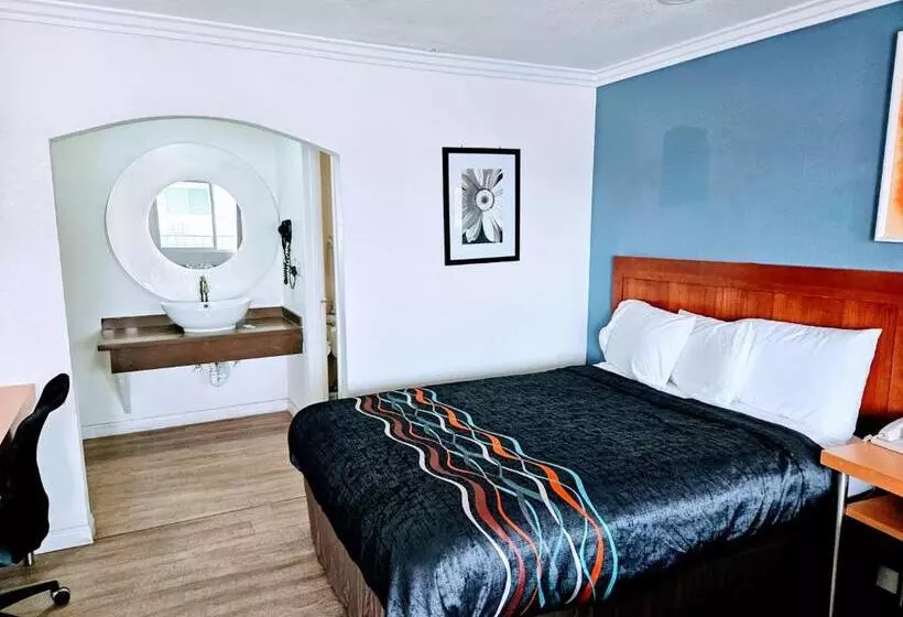 キングサイズベッドのスタンダードルーム, Ridgecrest An Extended Stay Studios