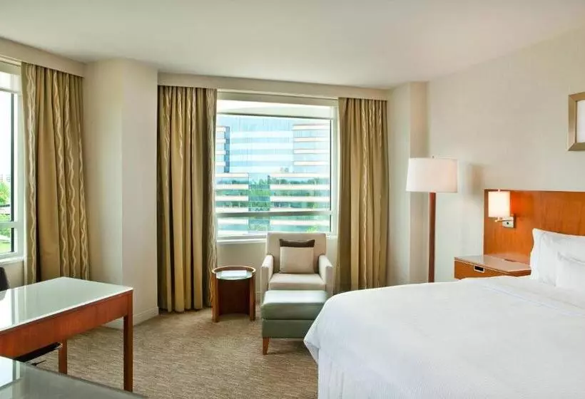 キングサイズベッドのスイートルーム, The Westin Washington Dulles Airport