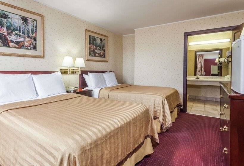 غرفه قياسيه سريرين مزدوجين, Travelodge By Wyndham Seymour