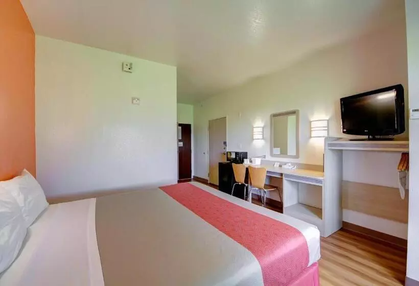 キングサイズベッドのスタンダードルーム, Motel 6el Reno, Ok