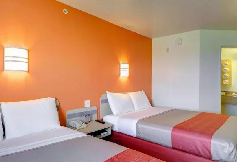 スタンダードルーム, Motel 6el Reno, Ok