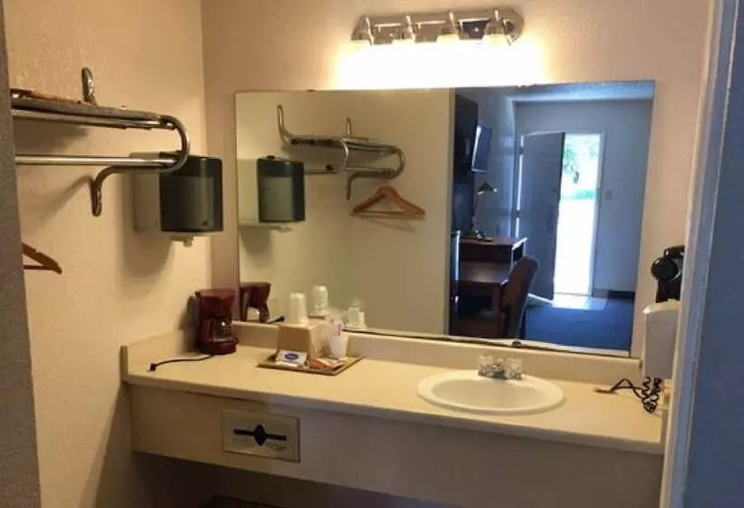 クイーンサイズベッドのスタンダードルーム, Hebbronville Executive Inn