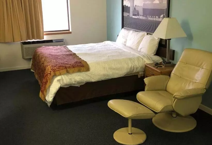 キングサイズベッドのスタンダードルーム, West Point Inn & Suites