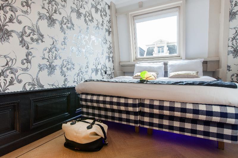 اتاق لوکس, Amsterdam Canal