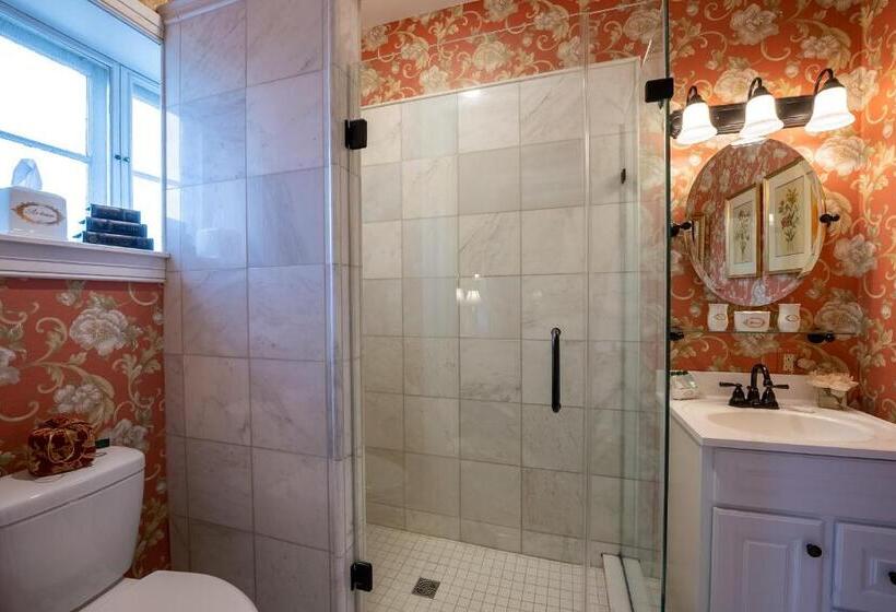 غرفة قياسية سرير كينج, Antrim 1844