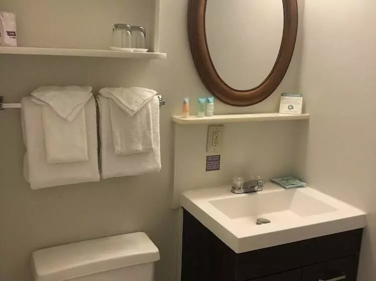 エコノミールーム, Bayfront Inn