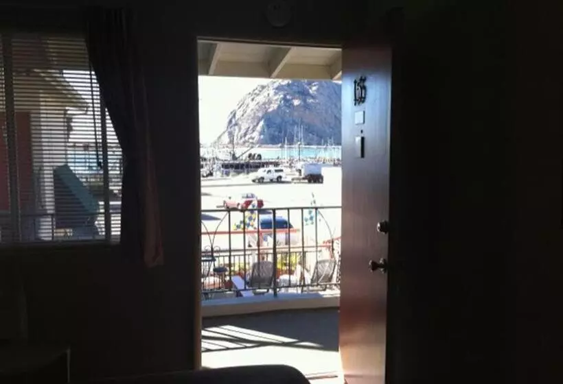 キングサイズベッドのスタンダードルーム, Bayfront Inn