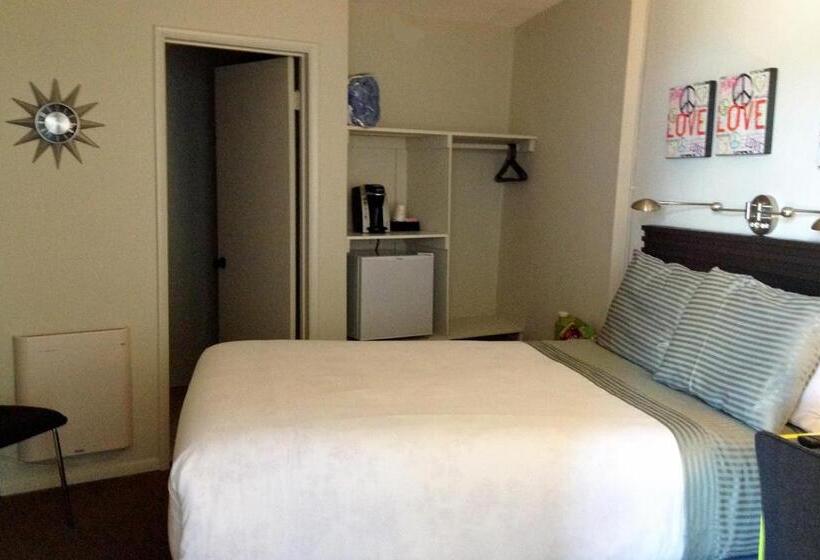 Номер Economy, Bayfront Inn