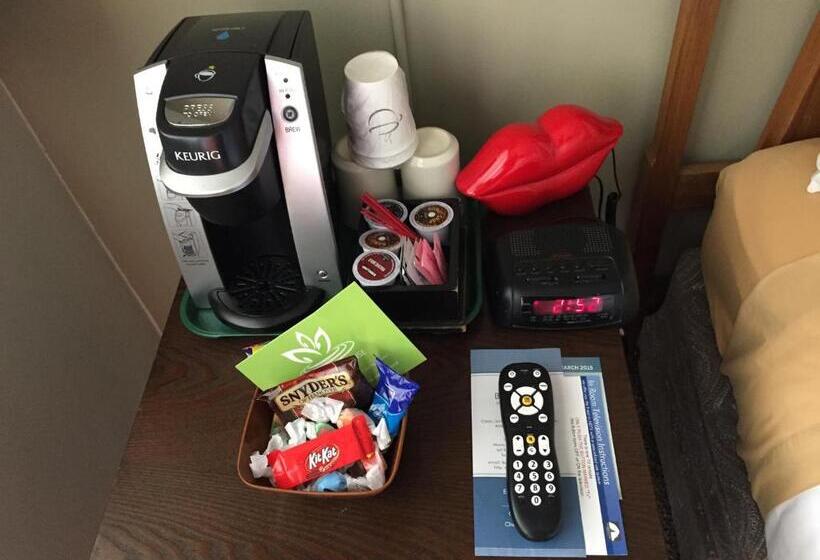 Номер Economy, Bayfront Inn