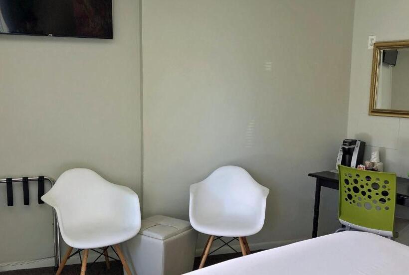 Номер Deluxe Кровать Кинг, Bayfront Inn