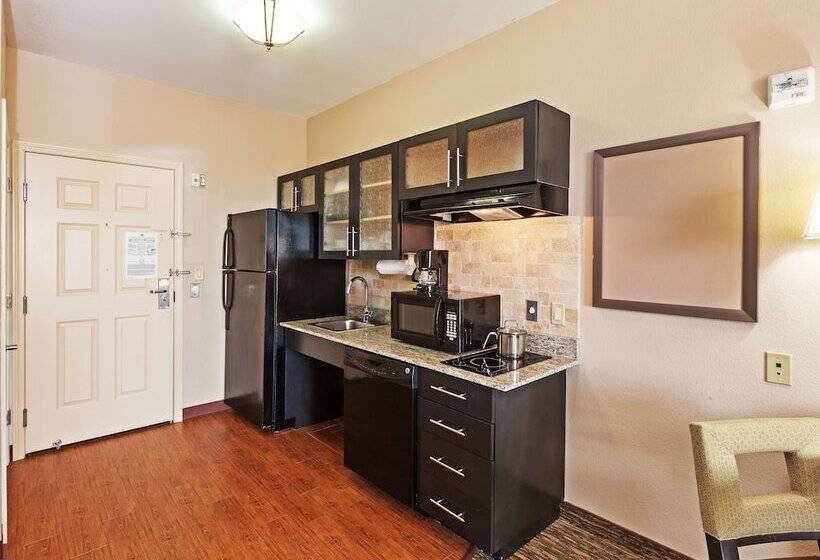 إستوديو قياسى, Candlewood Amarillo Western Crossing, An Ihg