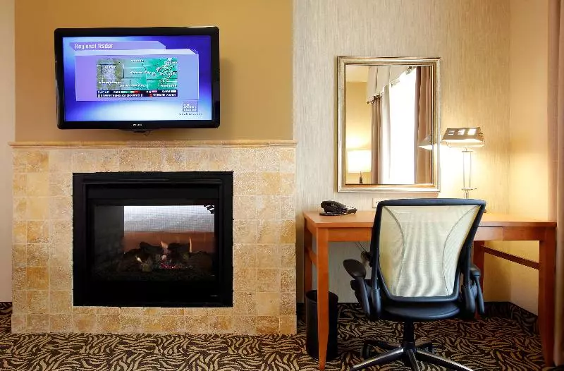 キングサイズベッドのスイートルーム, Hilton Garden Inn Cedar Falls