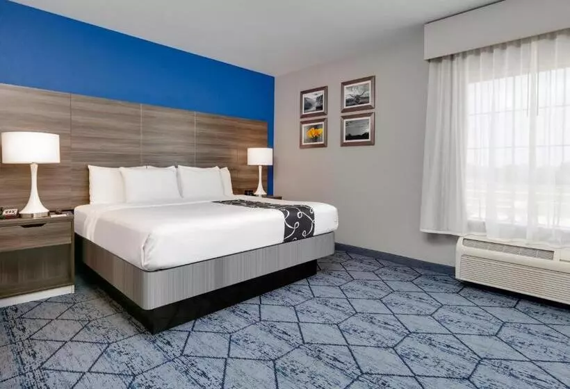 キングサイズベッドのスタンダードルーム, La Quinta By Wyndham Denton   University Drive