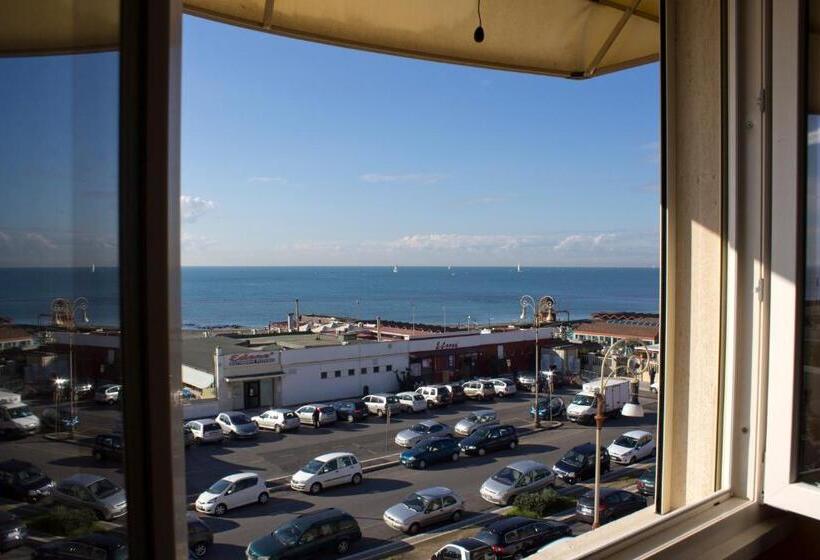 Triple Room Sea View, La Scaletta