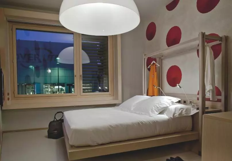 Deluxe Zimmer, Nu