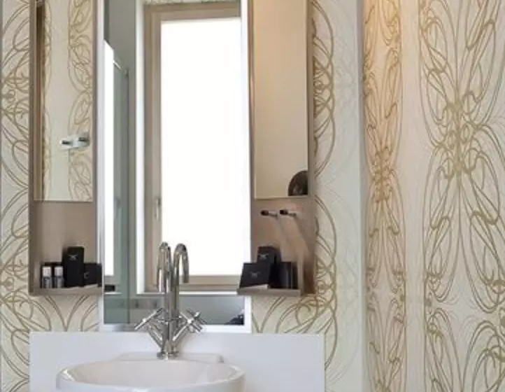 Junior Suite, Nu