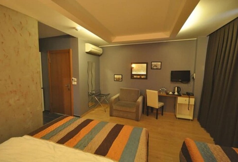 Четырехместный Номер Стандарт, Retropera