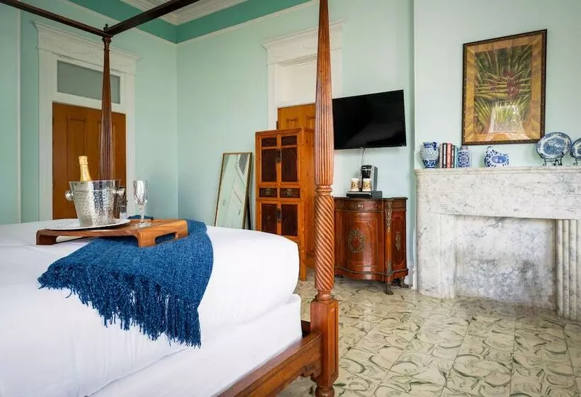 Standard Room Double Bed Sea View