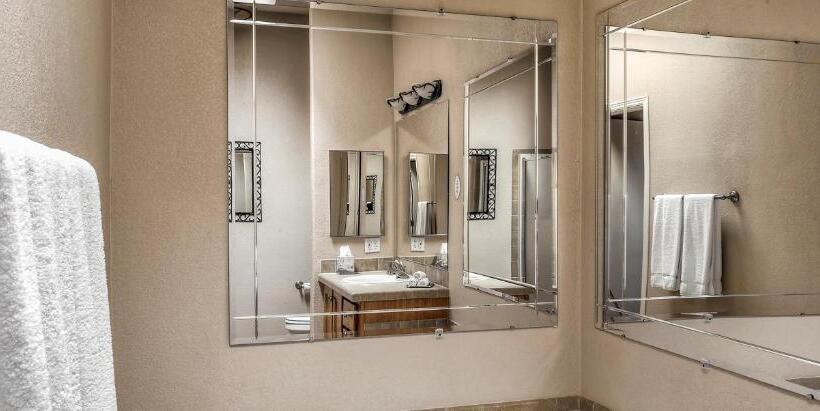 스위트, Pvc At The Roundhouse Resort