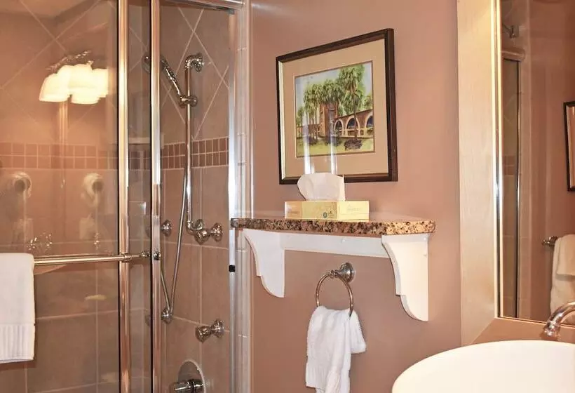 Deluxe-studio, The Inlet Sports Lodge