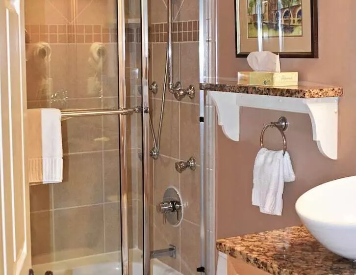 Deluxe-studio, The Inlet Sports Lodge