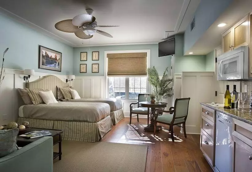 Deluxe-studio, The Inlet Sports Lodge