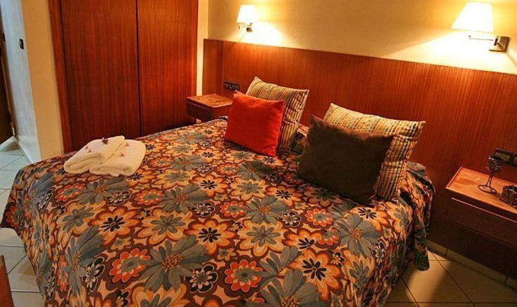 اتاق استاندارد, Ali