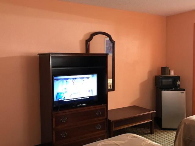 غرفه قياسيه سريرين مزدوجين, College Inn Spartanburg